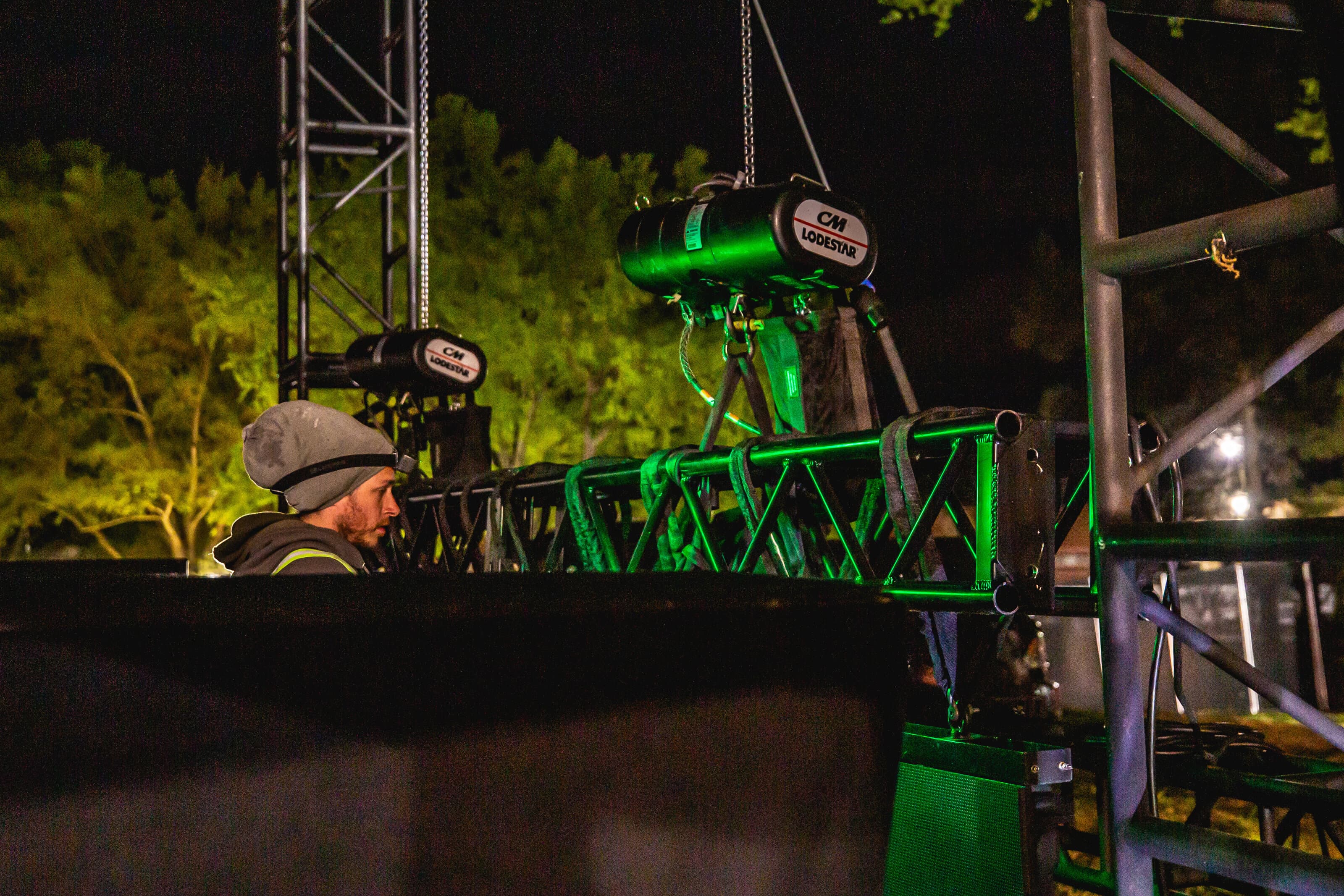 Truss goalpost structure supporting a video wall